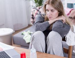 Признаки проявления послеродовой депрессии у женщин